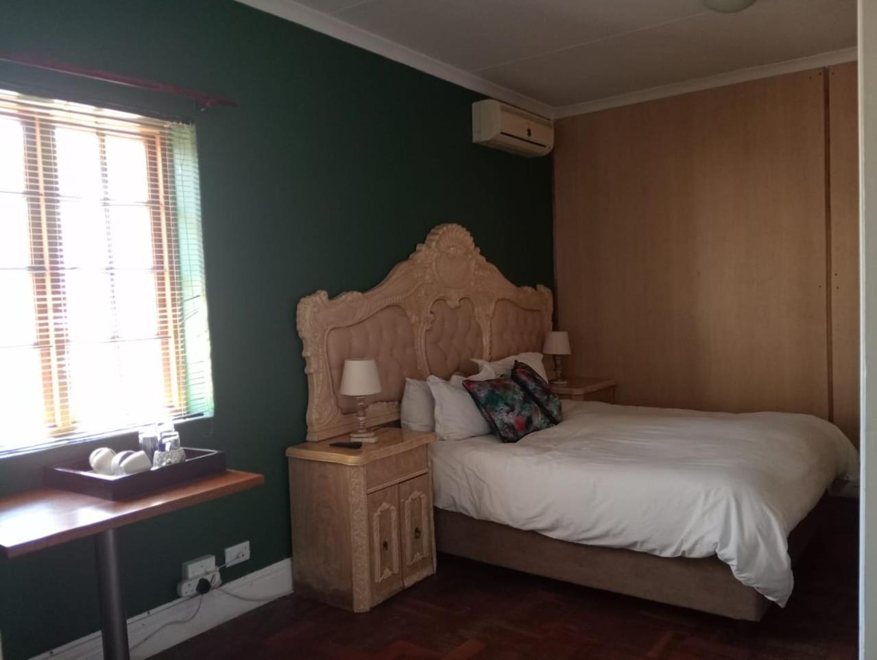 Villa De La Rosa Klerksdorp Esterno foto