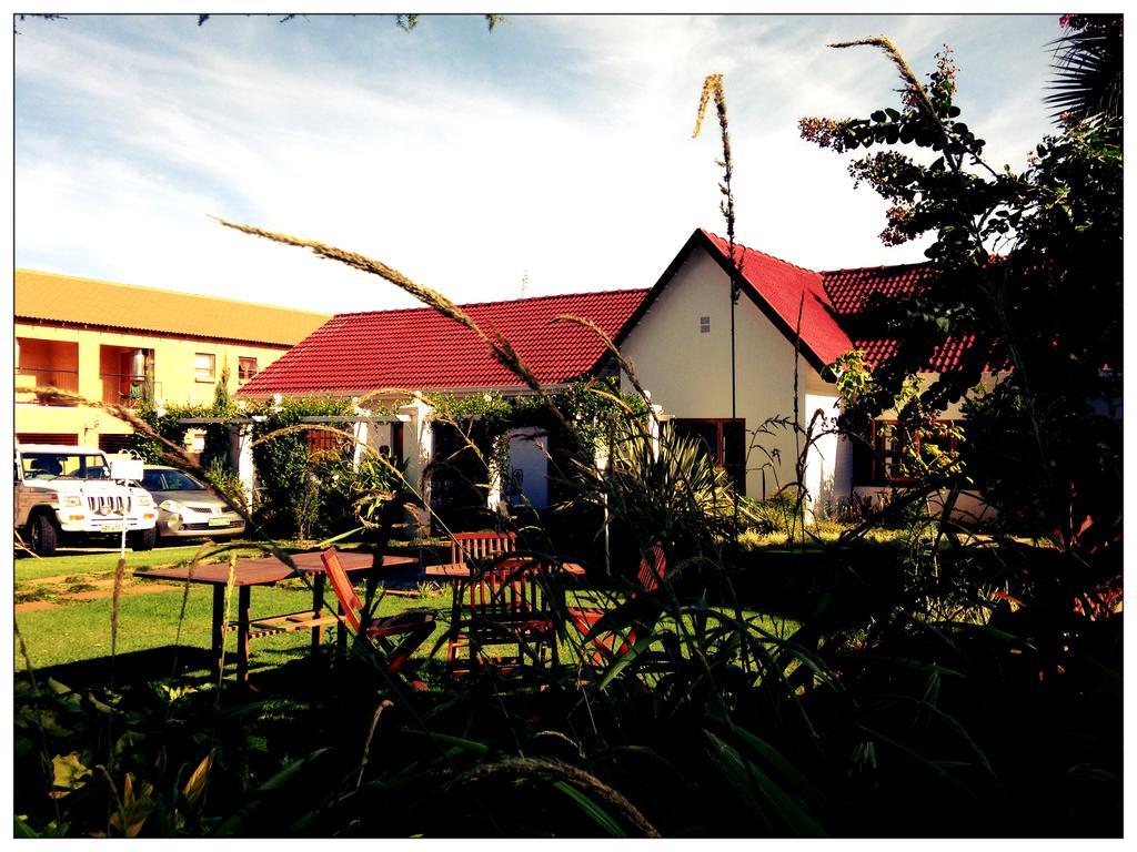 Villa De La Rosa Klerksdorp Esterno foto